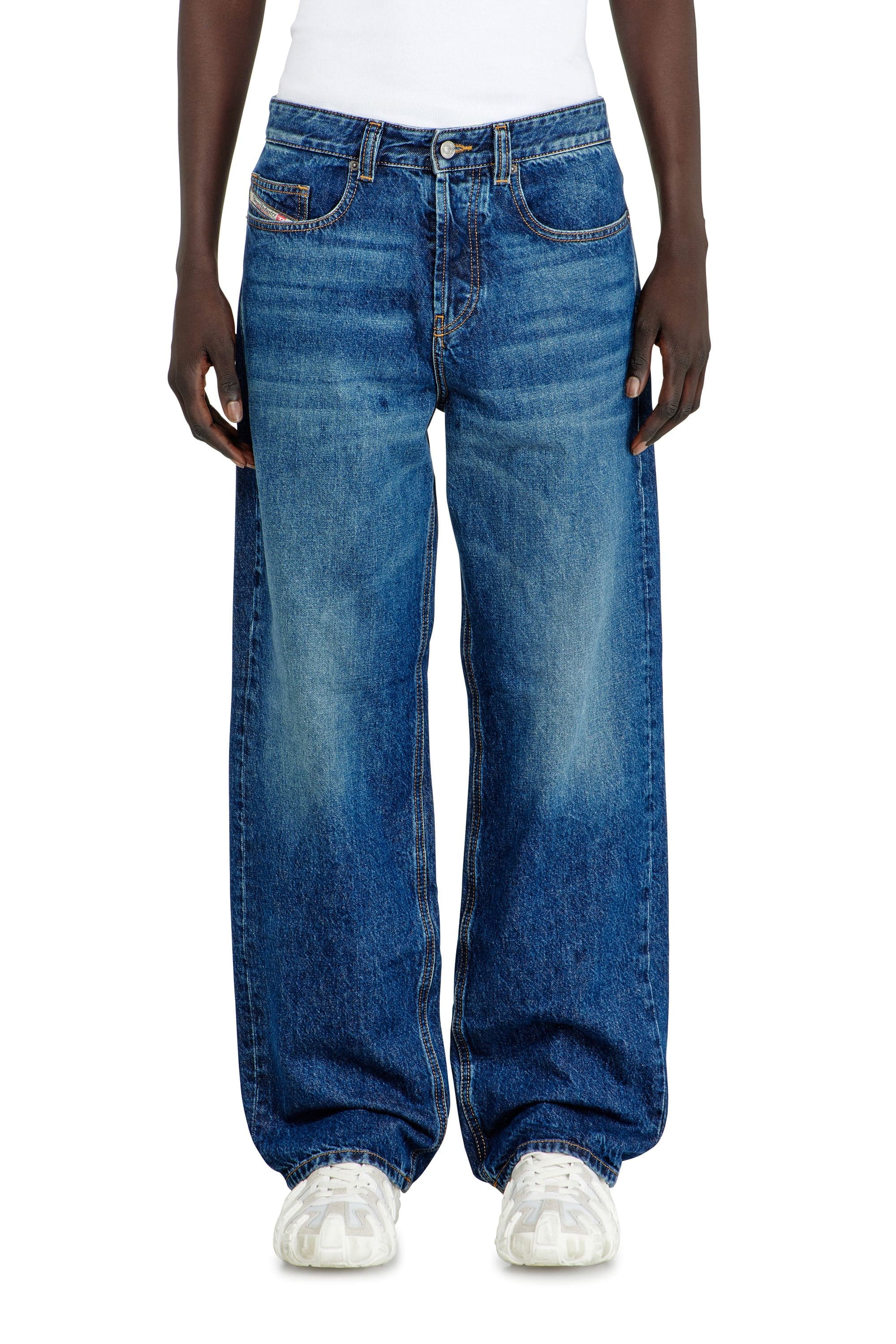 Diesel - Relaxed Jeans Low Waist 2001 D-Macro - Jeans - Man - Blue